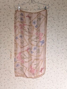 🩷 Floral Pastel Scarf Butterfly Lily Motif Mothers Day handrolled Love Sayings